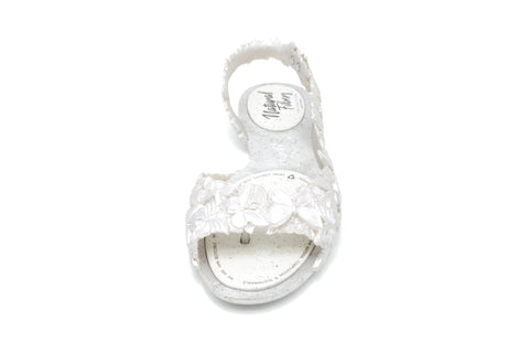 front view of women's comfortable sandals